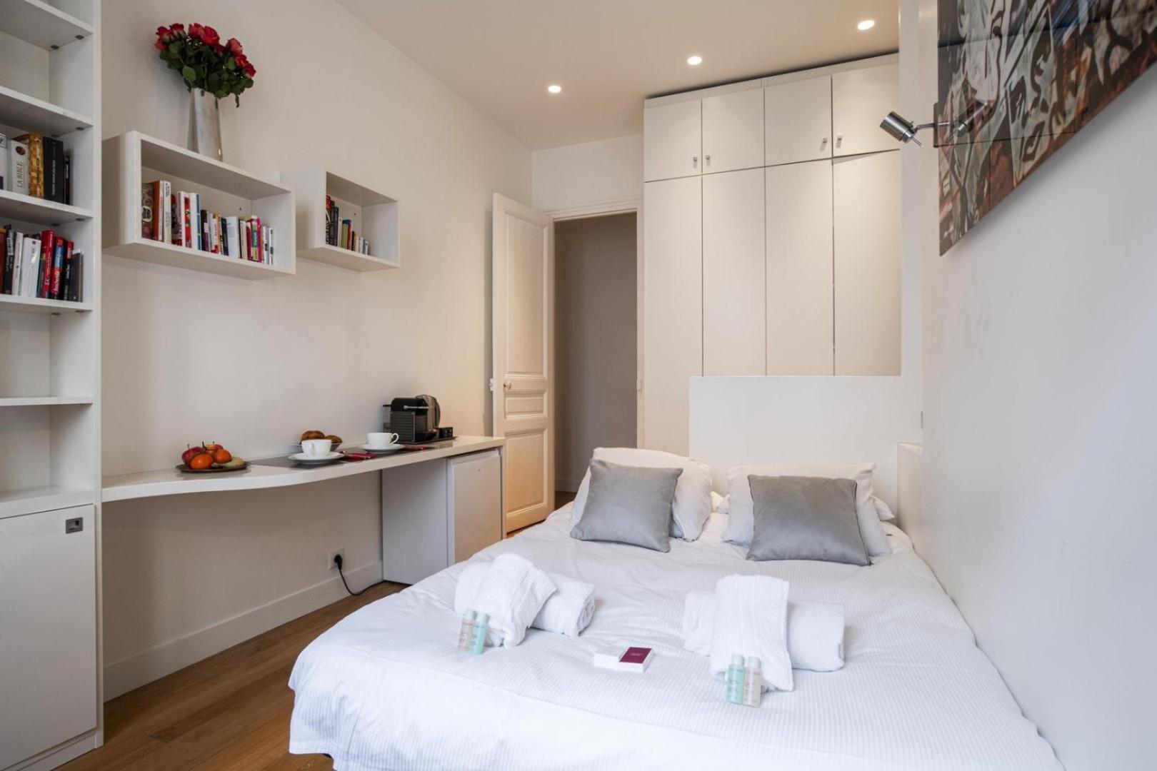 Tiny House St Germain Apartment Paris Bagian luar foto